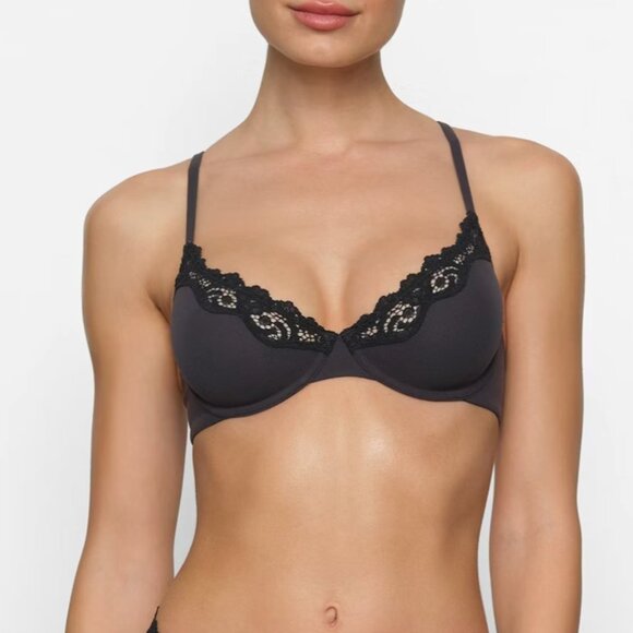 SKIMS - FITS EVERYBODY LACE UNLINED DEMI BRA - Picture 1 of 3